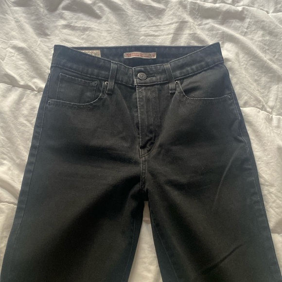 LEVI BOGO 50% OFF - 721 High rise skinny - Picture 2 of 2